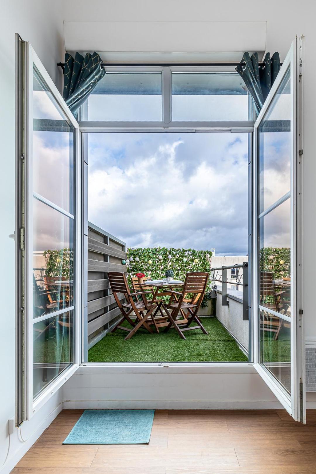 Le Ciel, Proche Apartment